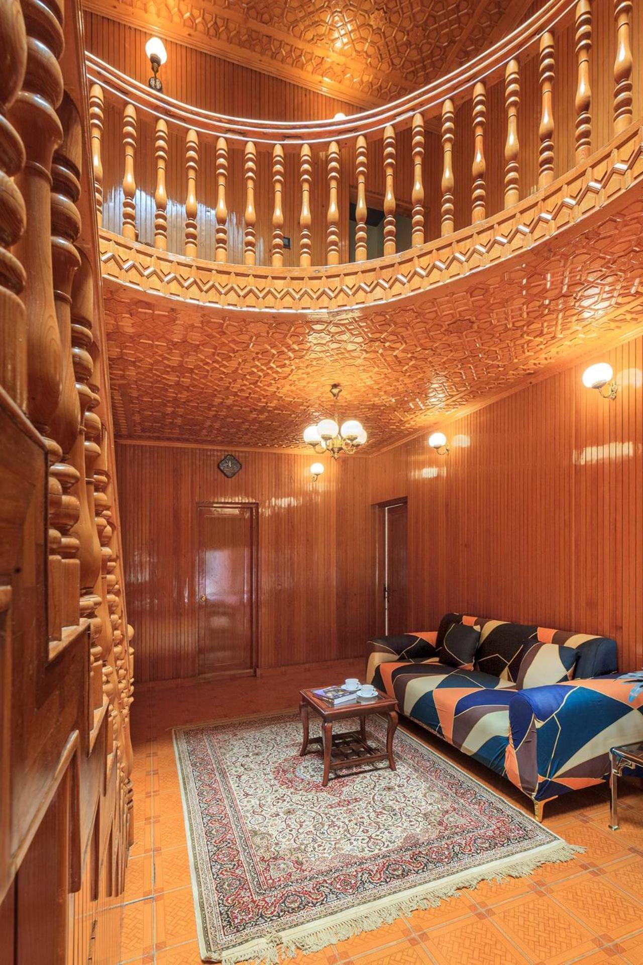 Stayvista At Pinewood Villa - Pet Friendly Villa With Lawn & Pool Table Srinagar  Exterior photo